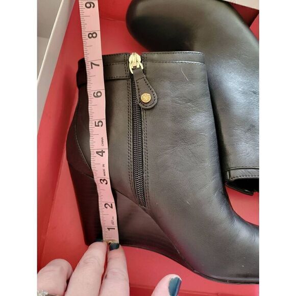 Isaac Mizrahi Size 8.5 VICKY Leather Wedge Ankle Booties New - Picture 6 of 10